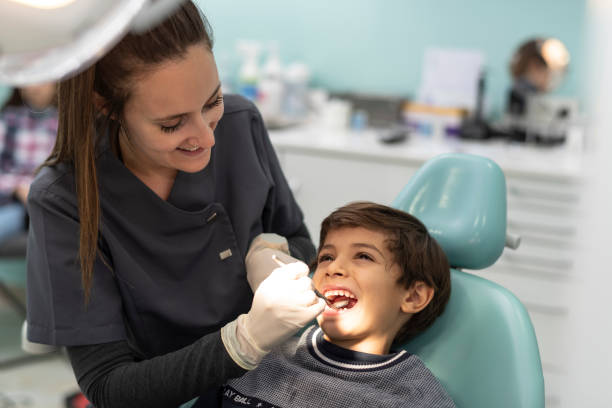 Best Emergency Tooth Extraction  in Roselawn, IN